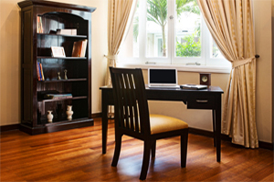 The Richmond set is suitable for smaller study rooms or the kids' room thanks to its compact dimensions.
<br>Desk size: 120 x 60 x 76 cm, Bookshelf size: 100 x 40 x 190 cm